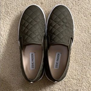 Steve Madden slip-ons